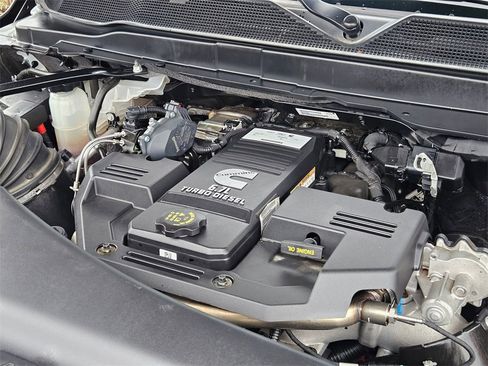 Certified 2022 RAM 2500 Laramie image 40