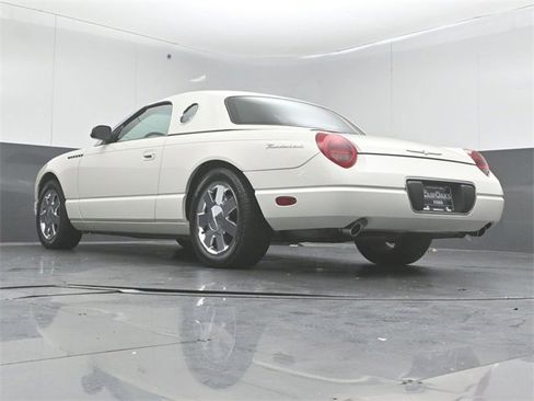 Used 2002 Ford Thunderbird image 33