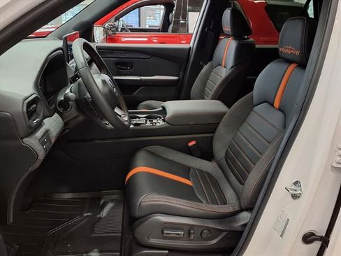 Certified 2026 Honda Passport TrailSport image 4