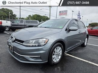 Used 2018 Volkswagen Golf S image 1