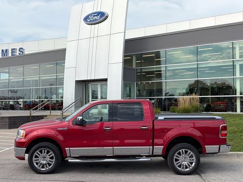 Used 2007 Lincoln Mark LT 4x4 image 3
