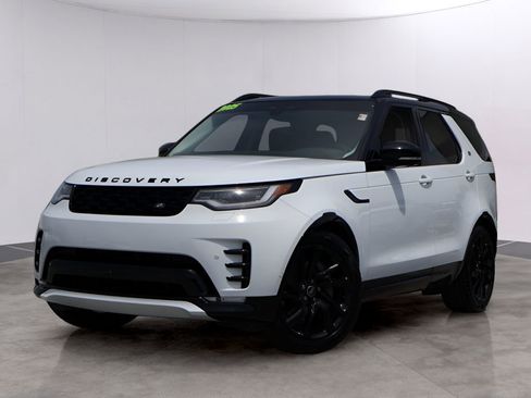 Certified 2025 Land Rover Discovery Dynamic SE AWD/4WD image 1
