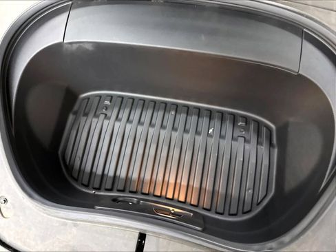 Used 2024 Tesla Model 3 Standard Range RWD image 33