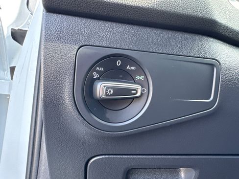 Used 2023 Volkswagen Tiguan SEL R-Line image 16