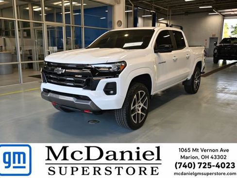 Used 2023 Chevrolet Colorado Z71 w/ Z71 Convenience Package 2 AWD/4WD image 1