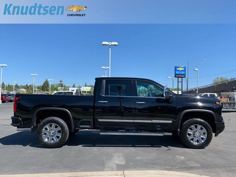 New 2026 Chevrolet Silverado 2500 High Country w/ Technology Package AWD/4WD image 8
