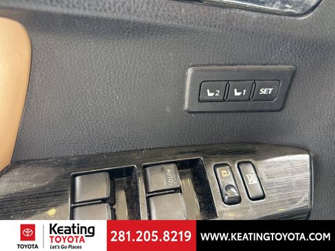 Used 2018 Toyota RAV4 Limited w/ Advanced Technology Package AWD/4WD image 13