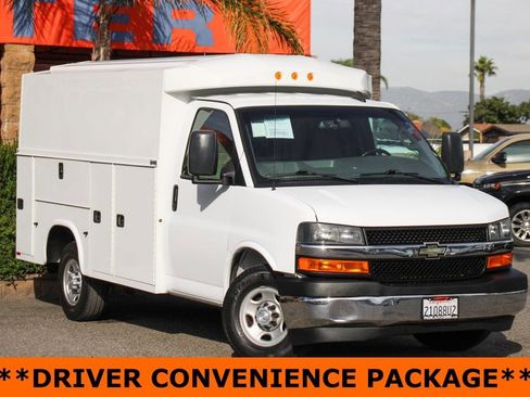 Used 2019 Chevrolet Express 3500 w/ Power Convenience Package image 2
