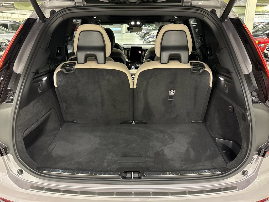 Used 2026 Volvo XC90 B6 Plus w/ Protection Package Premier AWD/4WD image 26