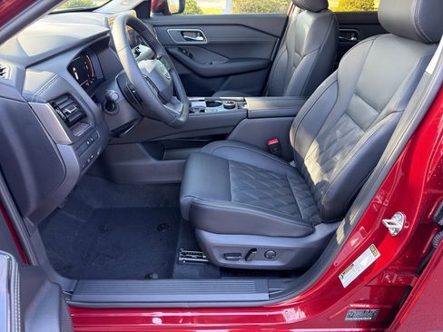 New 2026 Nissan Rogue Platinum w/ Platinum Premium Package image 15