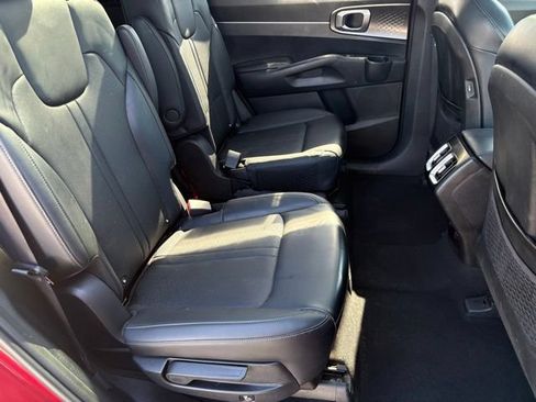 Used 2021 Kia Sorento EX FWD image 19