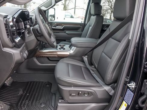 New 2026 Chevrolet Silverado 3500 LT w/ All Star Edition image 8