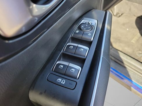 Used 2021 Kia Sorento S image 30