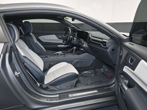 Used 2025 Ford Mustang GT Premium w/ GT Performance Package RWD image 10