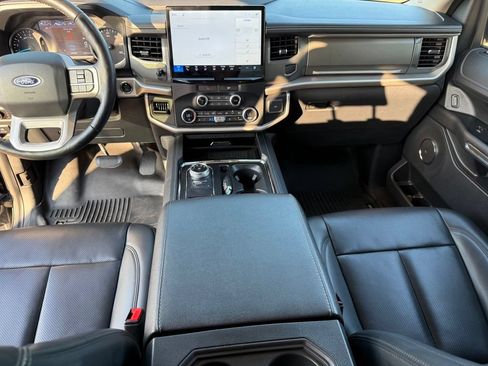 Used 2023 Ford Expedition Max XLT RWD image 8