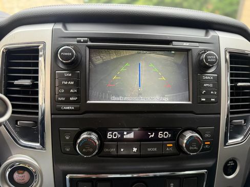 Used 2017 Nissan Titan SL RWD image 22