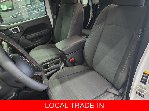 Used 2024 Jeep Gladiator Sport AWD/4WD image 15