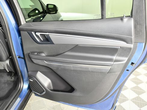 Used 2025 Buick Enclave Preferred image 42