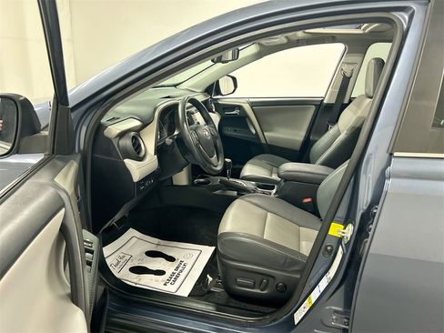 Used 2014 Toyota RAV4 Limited image 9
