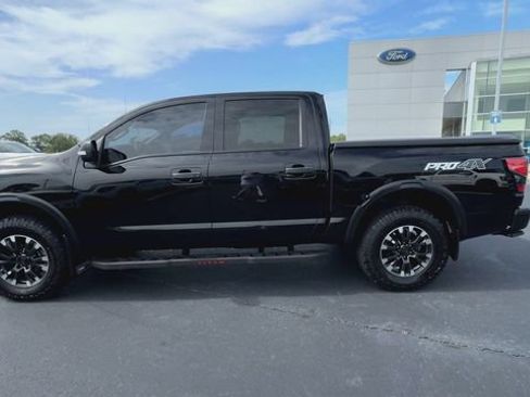 Used 2021 Nissan Titan PRO-4X w/ Pro-4x Convenience Package AWD/4WD image 5