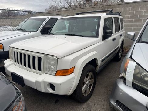 Used 2006 Jeep Commander 4WD image 1