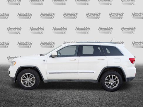 Used 2011 Jeep Grand Cherokee Laredo AWD/4WD image 7