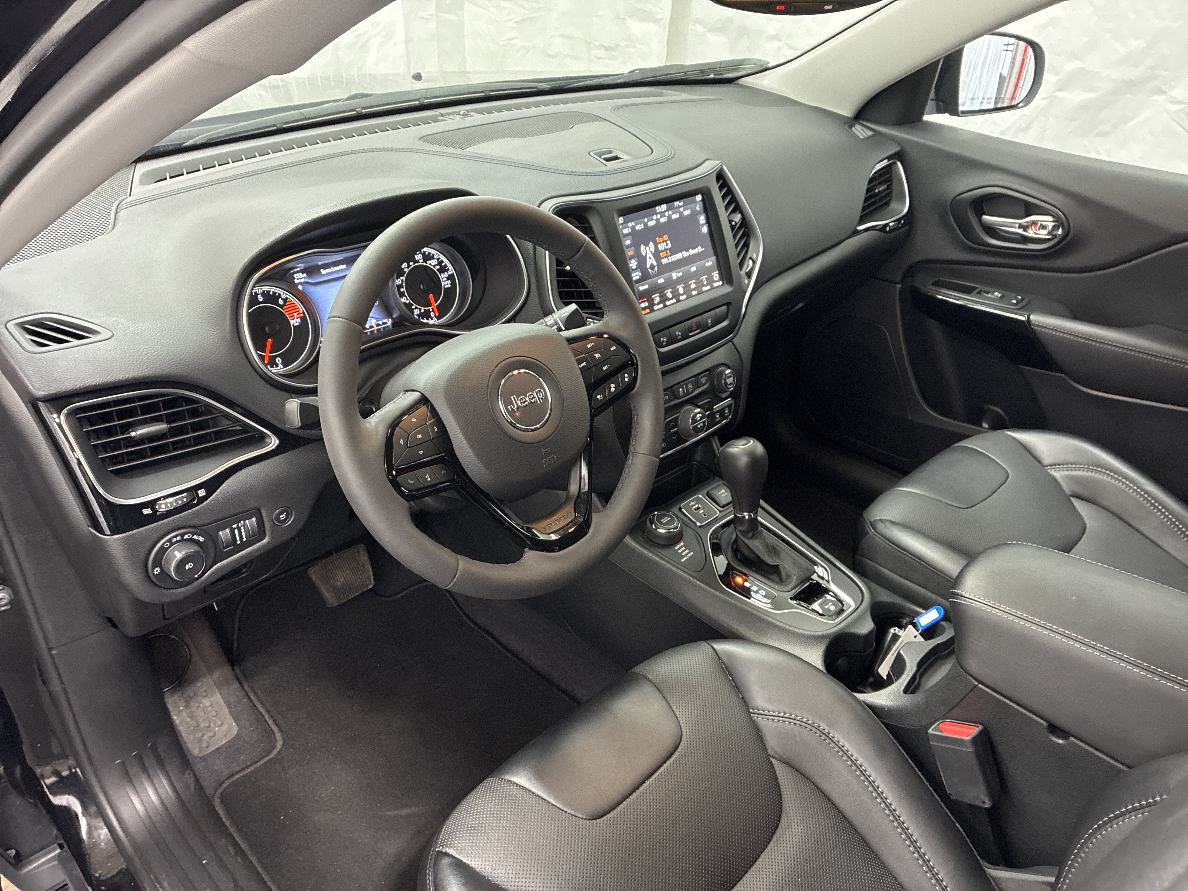 Certified 2023 Jeep Cherokee Altitude Lux AWD/4WD image 15