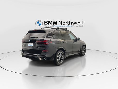 Used 2025 BMW X5 xDrive40i w/ M Sport Package AWD/4WD image 3