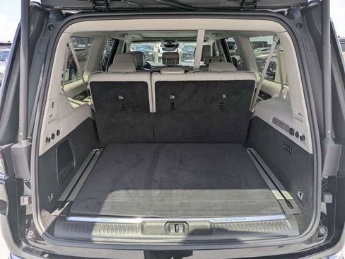 Used 2023 Jeep Grand Wagoneer L 4WD w/ Flexible Seating Group image 12
