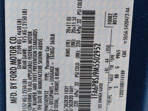 Used 2021 Ford Mustang Shelby GT500 w/ Carbon Fiber Track Pack image 41