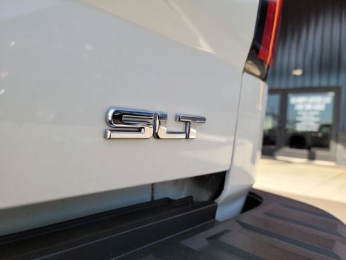 Used 2015 GMC Sierra 1500 SLT w/ SLT Crew Cab Value Package AWD/4WD image 16