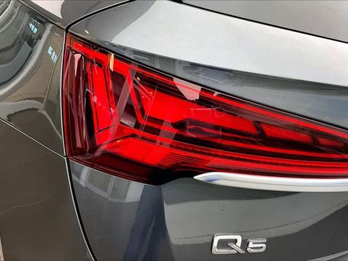 Used 2023 Audi Q5 2.0T Premium w/ Convenience Package image 28