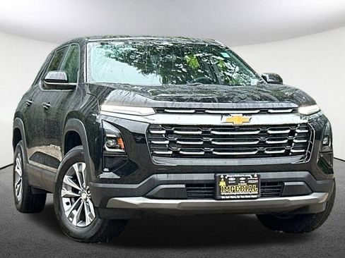 Used 2026 Chevrolet Equinox LT w/ LPO, Floor Liner Package AWD/4WD image 2