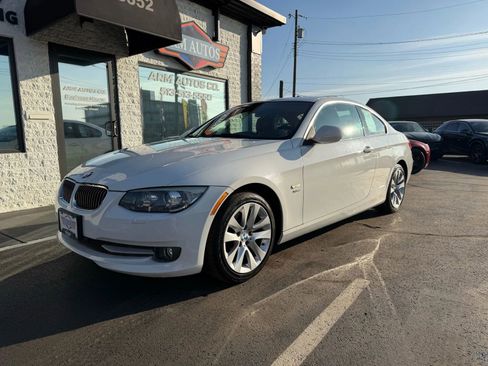 Used 2012 BMW 328i xDrive Coupe w/ Premium Pkg image 3