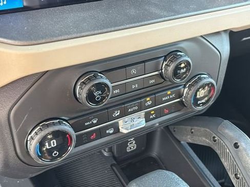 New 2026 Ford Bronco Big Bend w/ Black Diamond Package AWD/4WD image 18