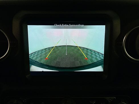 Used 2021 Jeep Wrangler Unlimited Sahara image 22