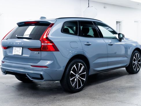 Used 2023 Volvo XC60 B5 Plus image 6
