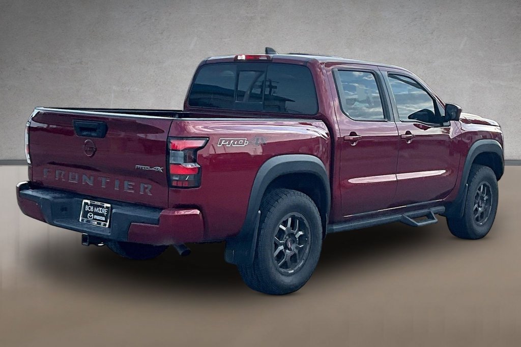 Used 2022 Nissan Frontier PRO-4X AWD/4WD image 2