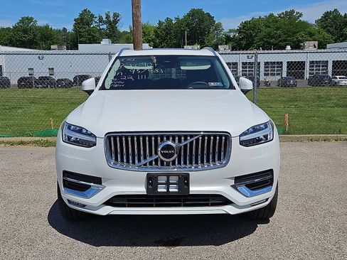 Certified 2023 Volvo XC90 B6 Plus w/ Protection Package AWD/4WD image 2