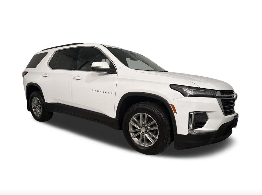Used 2023 Chevrolet Traverse RS w/ LPO, Floor Liner Package AWD/4WD image 2
