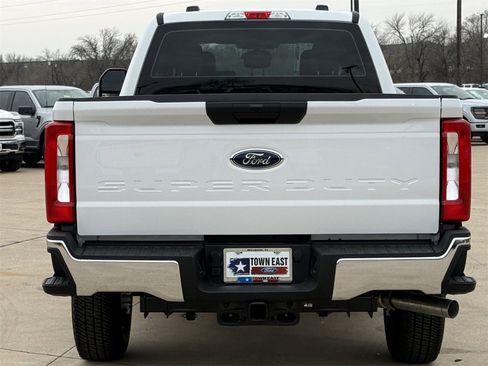 New 2026 Ford F250 XL w/ FX4 Off-Road Package image 28