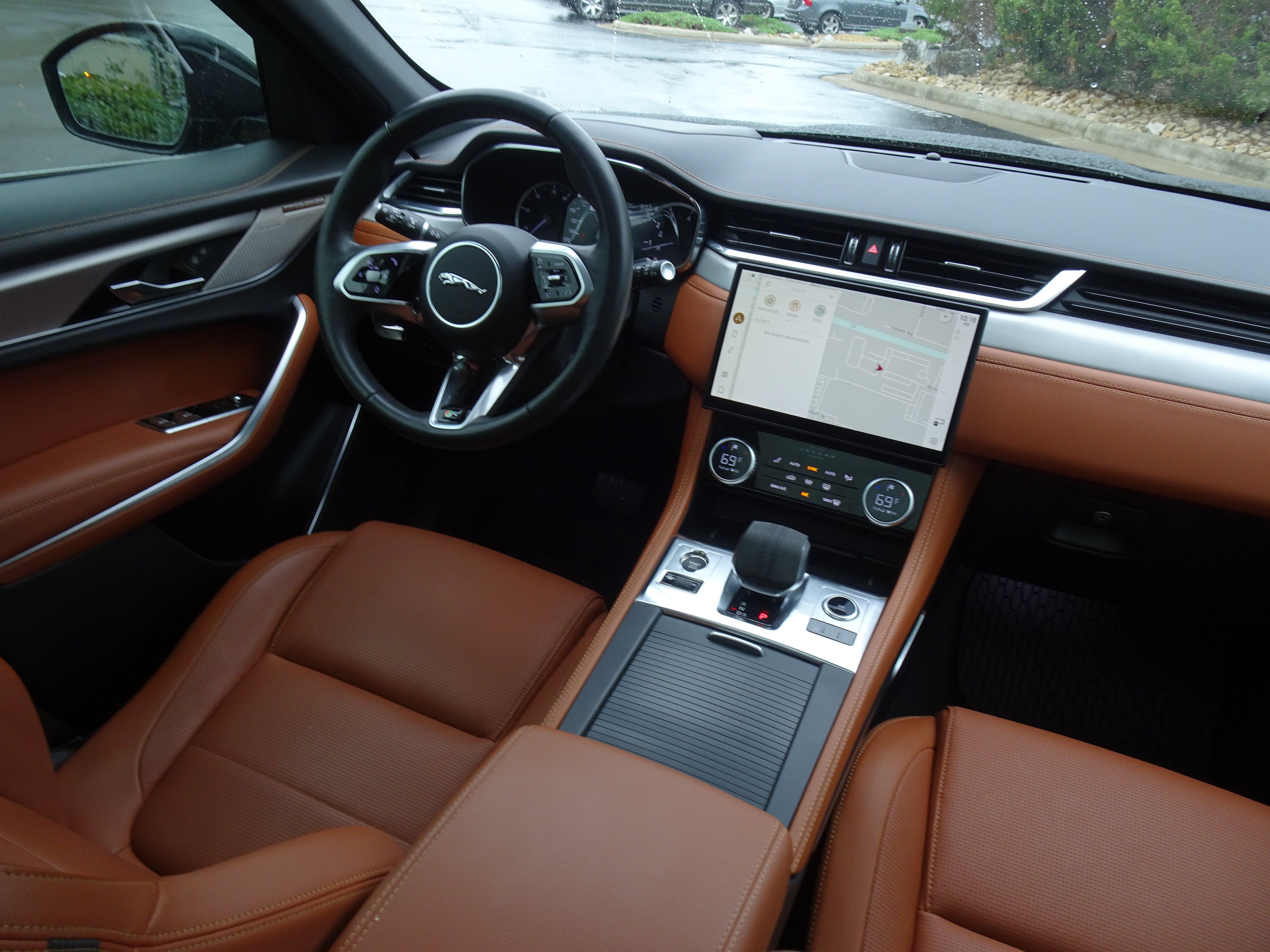 Certified 2023 Jaguar F-PACE R-Dynamic S AWD/4WD image 22