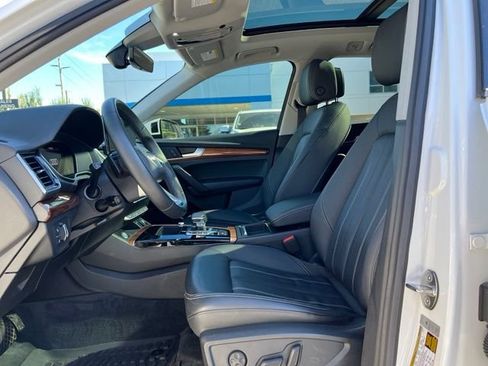 Used 2021 Audi Q5 e Premium w/ Convenience Package AWD/4WD image 18