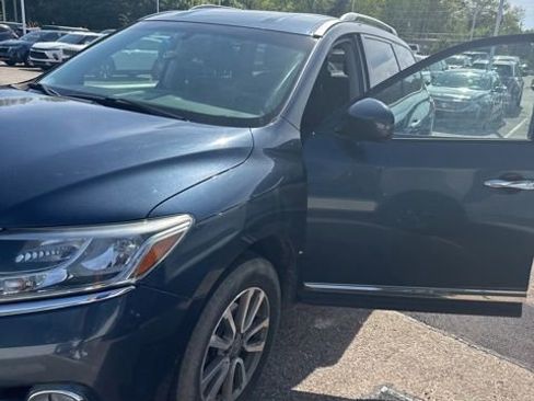 Used 2015 Nissan Pathfinder SL w/ Trailer Tow Package AWD/4WD image 2