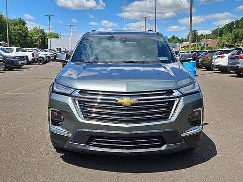 Used 2023 Chevrolet Traverse LT AWD/4WD image 2