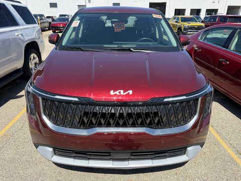 Used 2026 Kia Carnival FWD image 6