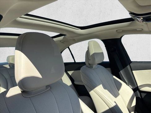 Certified 2025 Mercedes-Benz E 350 Sedan image 23