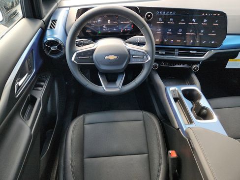 New 2026 Chevrolet Equinox EV LT image 9