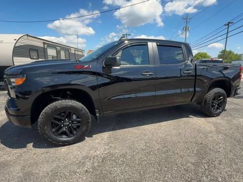 Used 2024 Chevrolet Silverado 1500 Custom Trail Boss AWD/4WD image 4