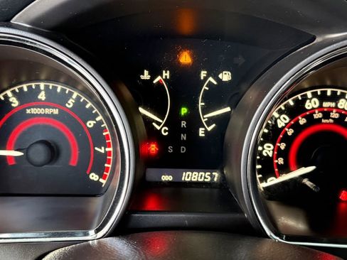 Used 2012 Toyota Highlander SE w/ Tow Pkg image 25